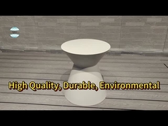 Zijde tafel en stoel