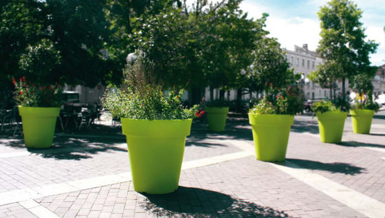 kopen Unieke moderne glasvezel bloempotten Glanzend afgewerkt voor binnen-buiten decor online manufacture