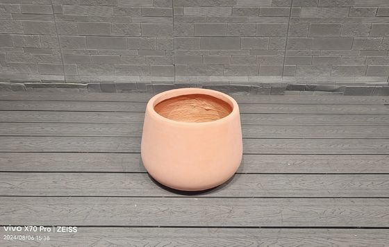 kopen Terracotta - Geïnspireerd Hue Ronde Glasvezel Outdoor Planter Architectonisch Landschapsontwerp online manufacture
