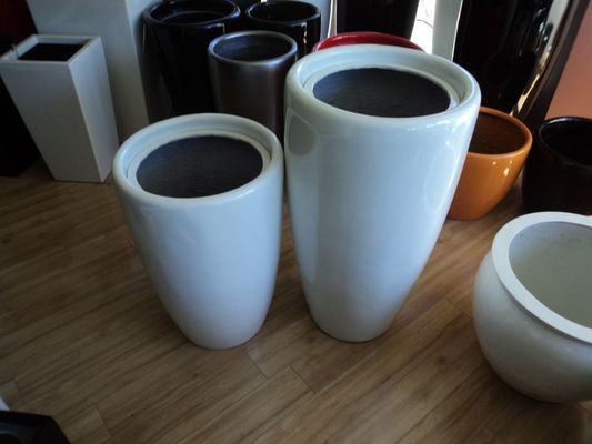 Aanpasbare glasvezel bloemplanters voor tuinversiering