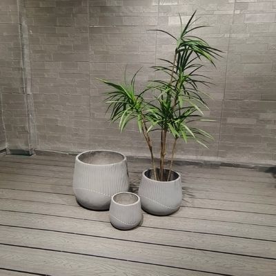Duurzame witte klei met afvoergaten