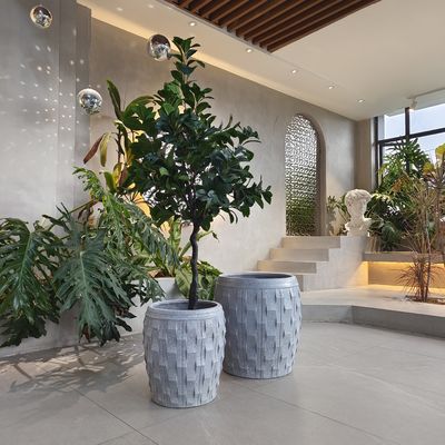 D390*H410B D340*H360 Planter van kunstgelege vezels met een textuuroppervlak en vorstbestendige eigenschappen