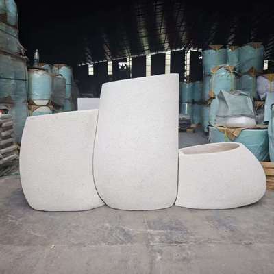 Stijlvolle Extra Grote Witte Onregelmatige Gebogen Stromende Omtrekken Ronde Vezelklei Plantenbak